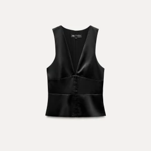 Svart väst topp från Zara - Jättefin topp från Zara som är helt oanvänd, säljer då den inte kommit till användning❤️