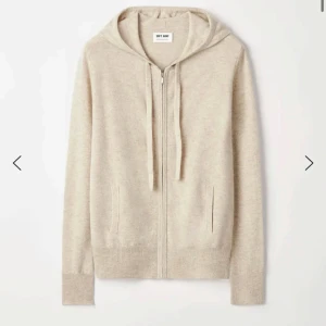 Soft goat kofta  - Soft goat kofta i bra skick i storlek xs!🤗 Påsydda armbågs tygbitar, sista bilden