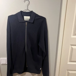 Zip hoodie Jack o Jones  - Nyskick  Ny pris 599kr Storlek s - väldigt stor i storleken   