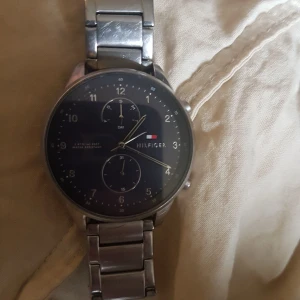 Hilfiger klocka - Hilfiger klocka i grymt skick.