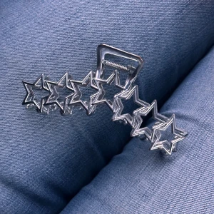 as snygg hårklämma🪩🥂⚡️ - helt ny!  Aldrig använd Nypris: 499kr