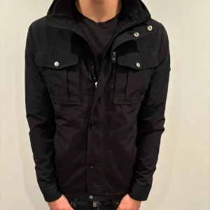 J.Lindeberg Field jacka - Riktigt fin field jacka! / skick 9/10 / Nypris: ca 4000kr