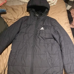 adidas jacka  - höst/vinter jacka 