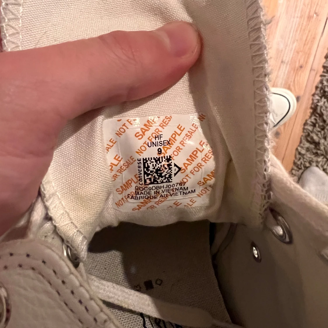 Converse samples - 93