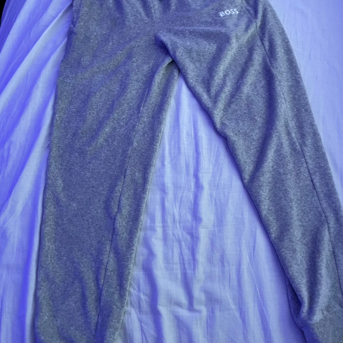 Grå mjukisbyxor från Hugo Boss