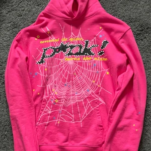 Sp5der hoodie - Nyskick, bara provad en gång. Inga konstigheter. Bara att skriva ifall något undras 👌