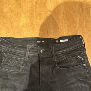 Svarta replay anbass - Mycket Bra skick 