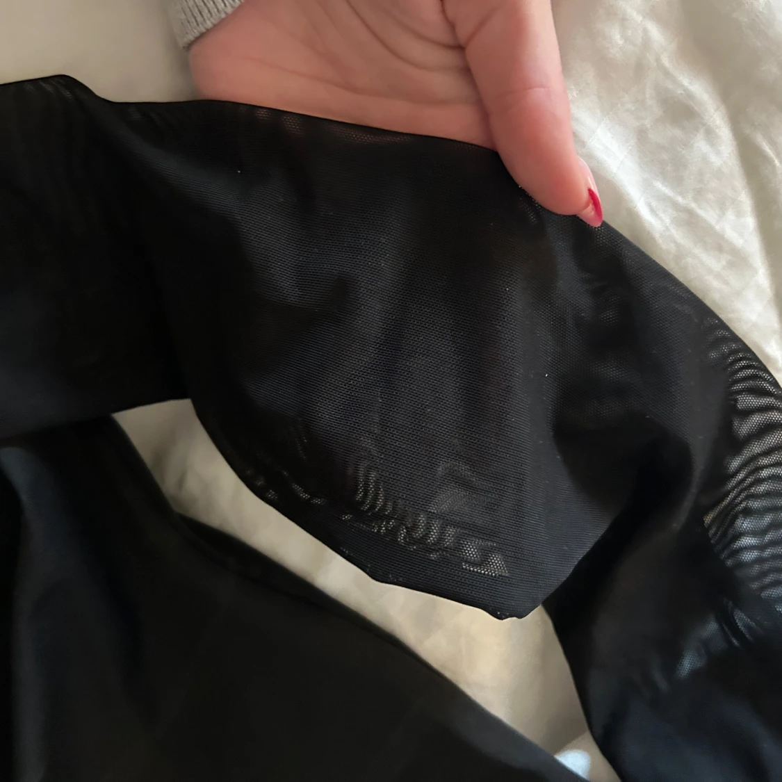 Topp med mesh ärmar - 90