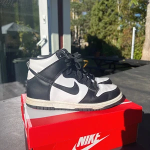 Nike dunk  - Nike dunk high. Storlek 36.5