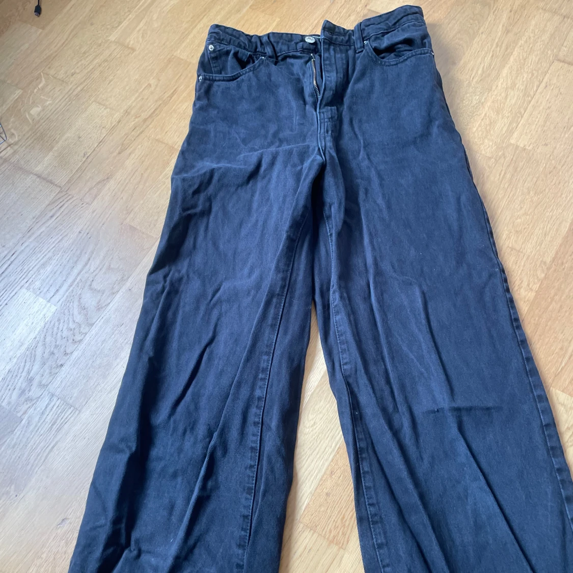 Svarta jeans  - 90