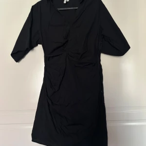 Svart Nelly klänning - Skick: väldigt bra