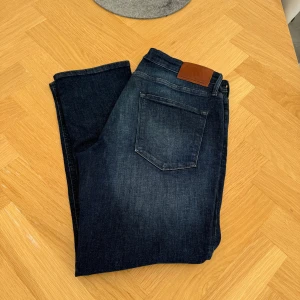 Jack and jones jeans  - Blåa Jack and jones jeans, storlek 33/30. pm om ni har frågor.