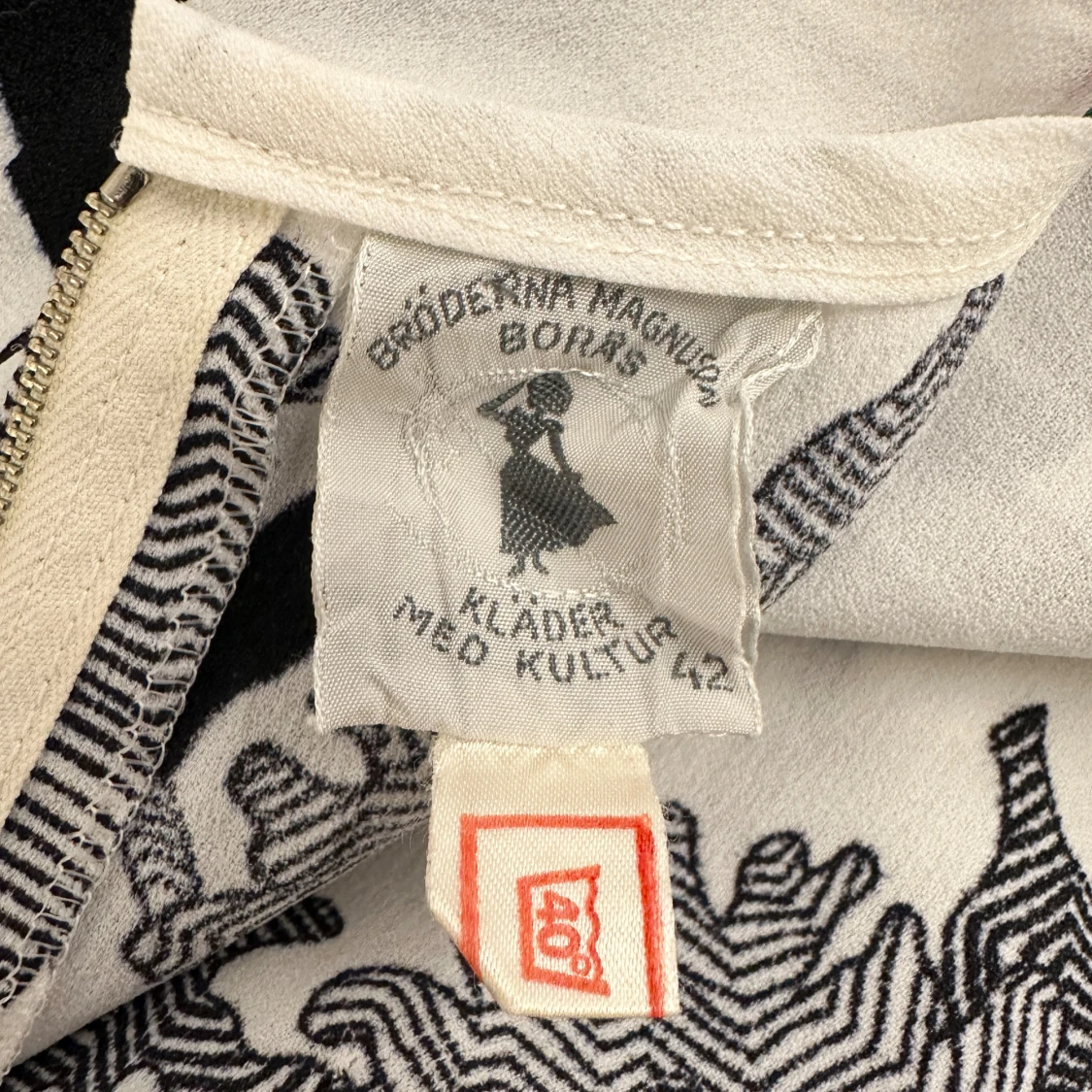 Blommig klänning från Bröderna Magnusson - 91