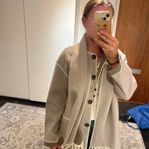 Kappa - Kappa från only Stl xs Tillhörande halsduk 300kr