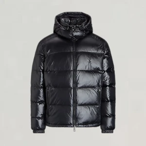 Snygg jacka till vintern använd 5-6 gånger inga märken  skriv till mig om funderingar eller intresse tveka inte  - Snygg jacka till vintern använd 5-6 gånger inga märken  skriv till mig om funderingar eller intresse tveka inte  ( köp inte är inte säker om att sälja)