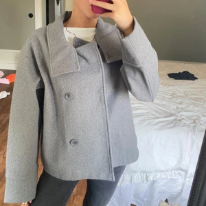 Kappa från Gina  - Så fin kappa från Gina med prislappen kvar!