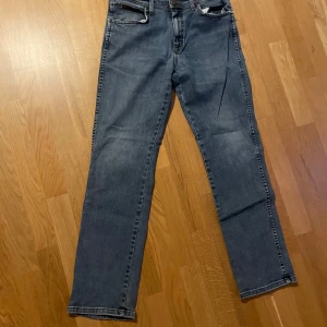 Wrangler jeans - Wrangler jeans, fräsch tvätt. 32/32