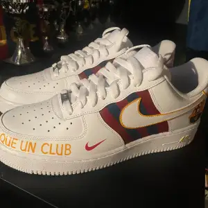 Säljer mina helt nya customized AF1 Storlek 44.5