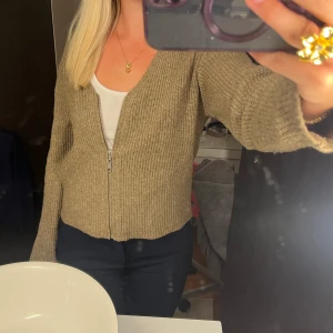 Kofta  - Supermysig kofta från Nakd. Använd en gång❤️Slutsåld 