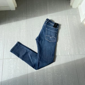 Replay Anbass Jeans  - Säljer nu dessa snygga replay Anbass jeans, skriv för fler bilder/frågor🙌🏼