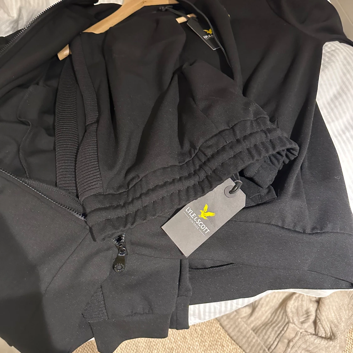 Lyle and scott tracksuit - 90