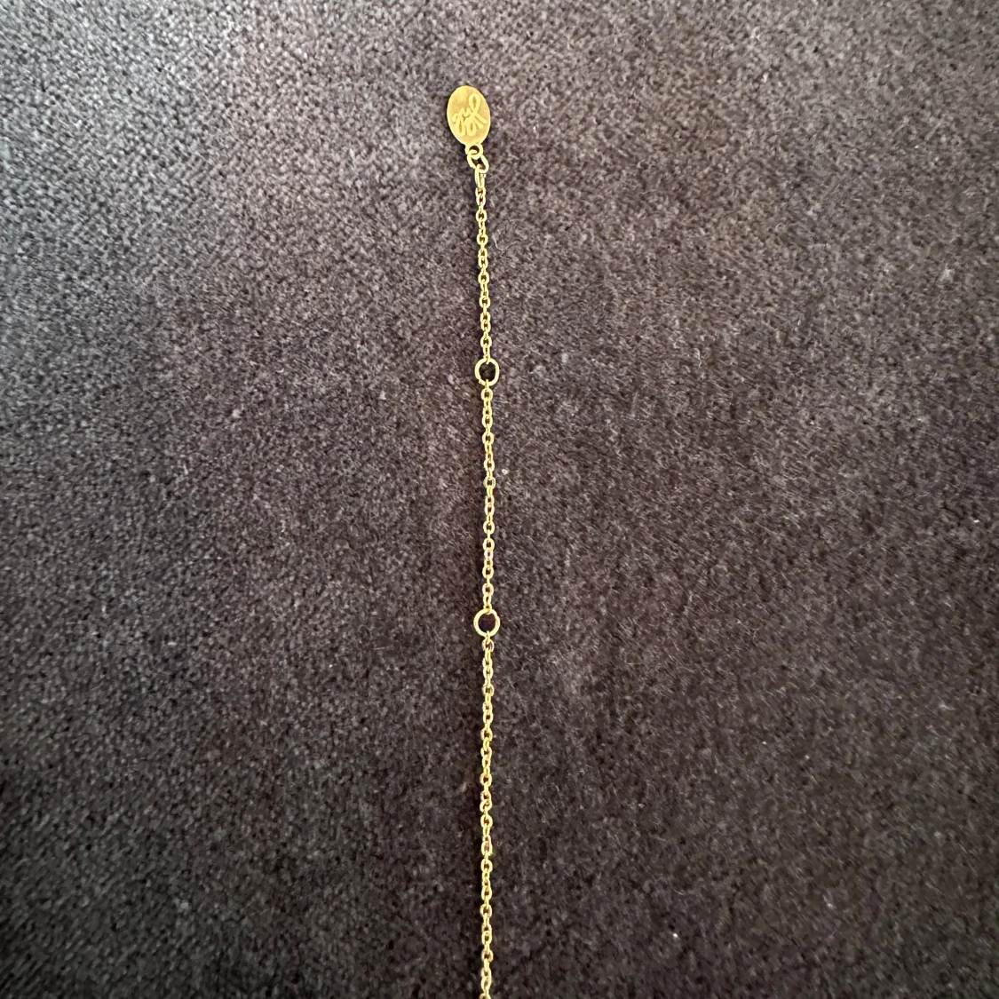 Guldfärgat halsband - 92