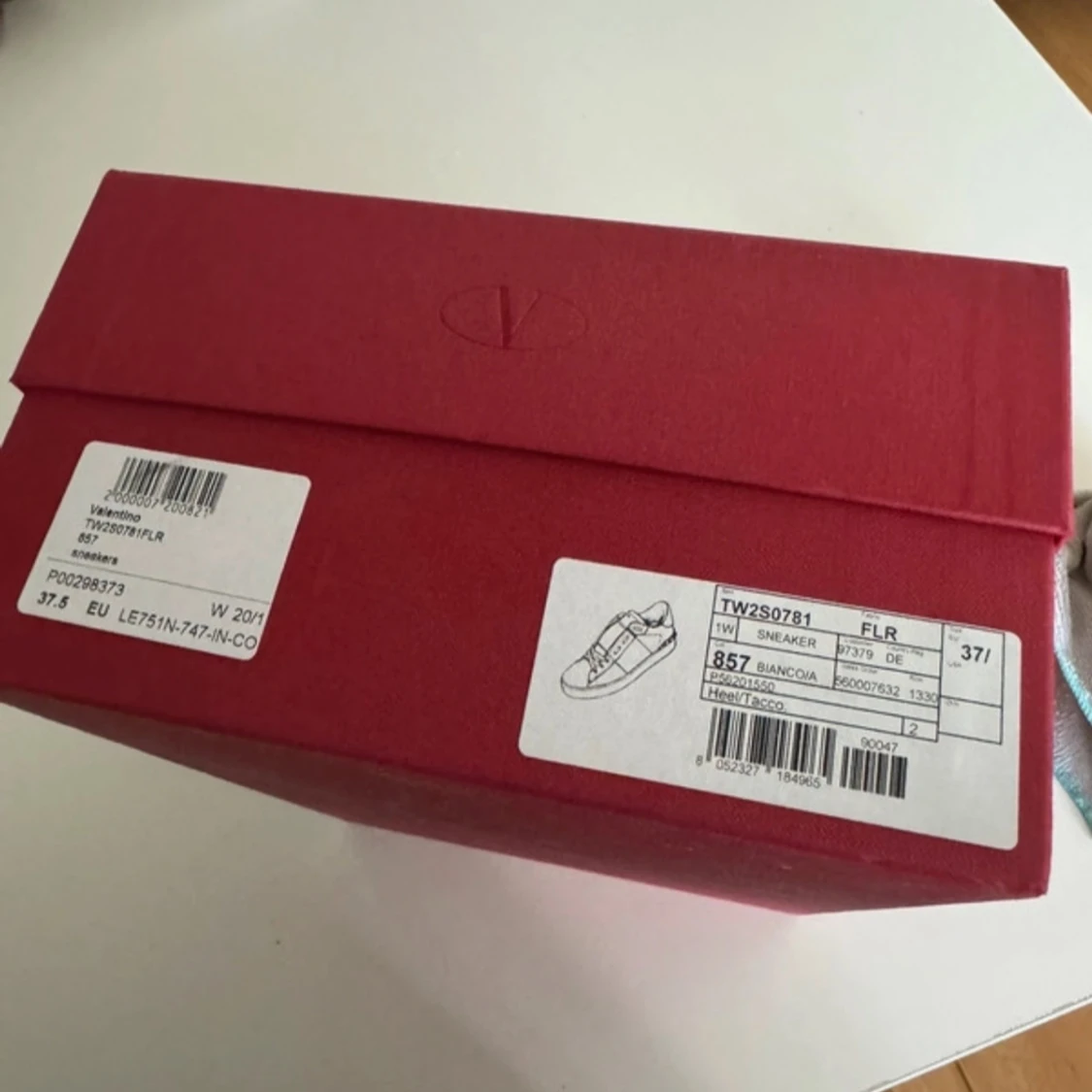 Valentinoskor i silver  - 92