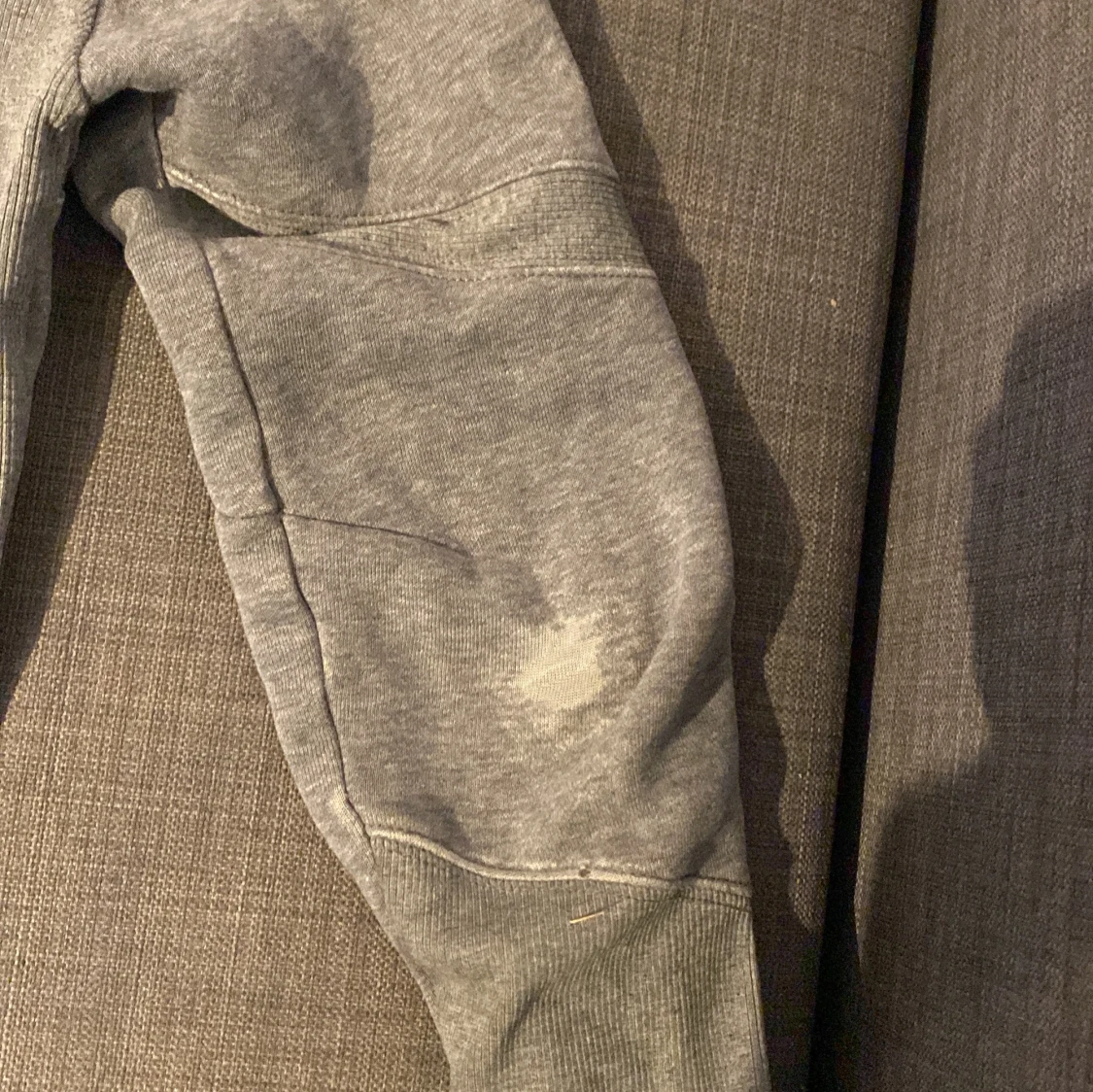 Grå hoodie från ARW - 93