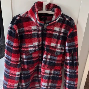 Fleecetröja  - Rejäl fleecetröja i nyskick 