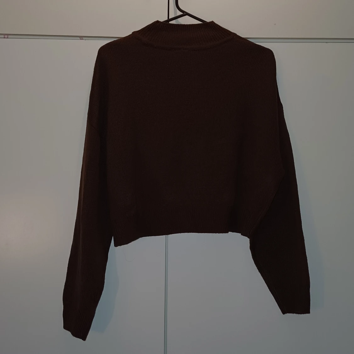 Brun stickad långärmad tröja