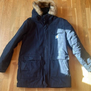 Carhartt vinterjacka  - Vinterjacka i storlek large