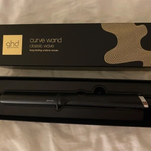 Helt ny locktång från Ghd  - Ghd curve wand classic Säljs i nyskick med orginalförpackningen.