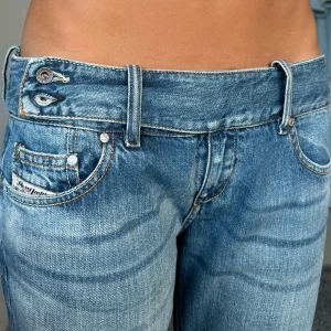 Diesel jeans - Midjemått: 41cm rakt över, innerbenslängd: 87cm 💗