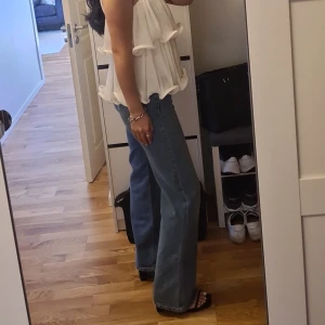 Raka jeans - Ett par jeans från H&M i nyskick