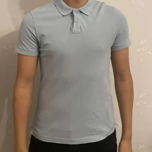 Pike tröja - En blå pier one pike som jag inte använder. Helt god skick