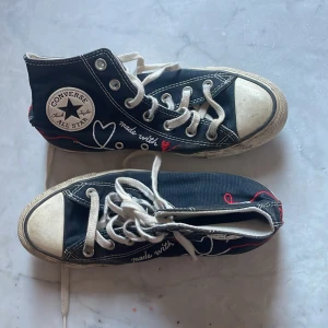 Convers - Unika convers❤️❤️inte tvättade på bilden och vill bara få sålda så är flexibel med priset