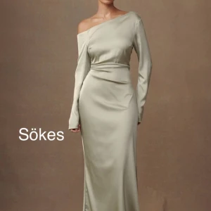 Söker Meshki Avery Dress  - SÖKER klänningen på bilden, Avery dress i färgen Sage från Meshki, storlek M.  Skicka gärna ett meddelande om ni vill sälja! 