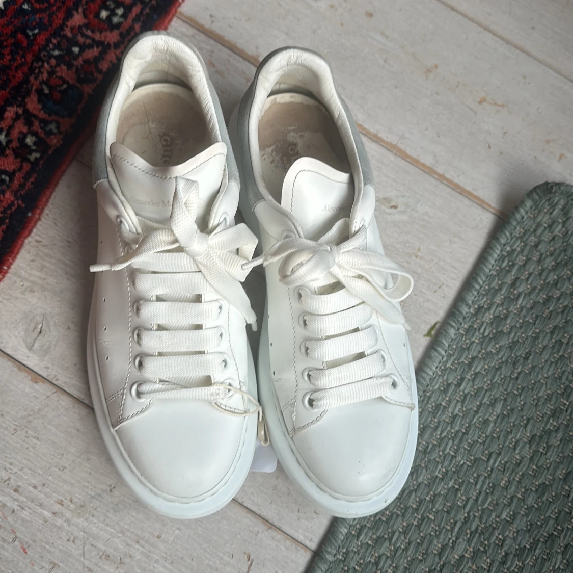 Alexander McQueen - 90