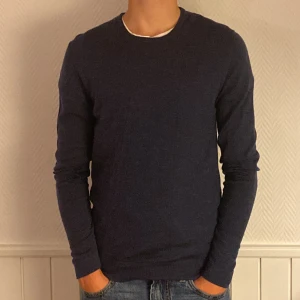 JLindeberg tröja - Marinblå JLindebergyröja i bra skick