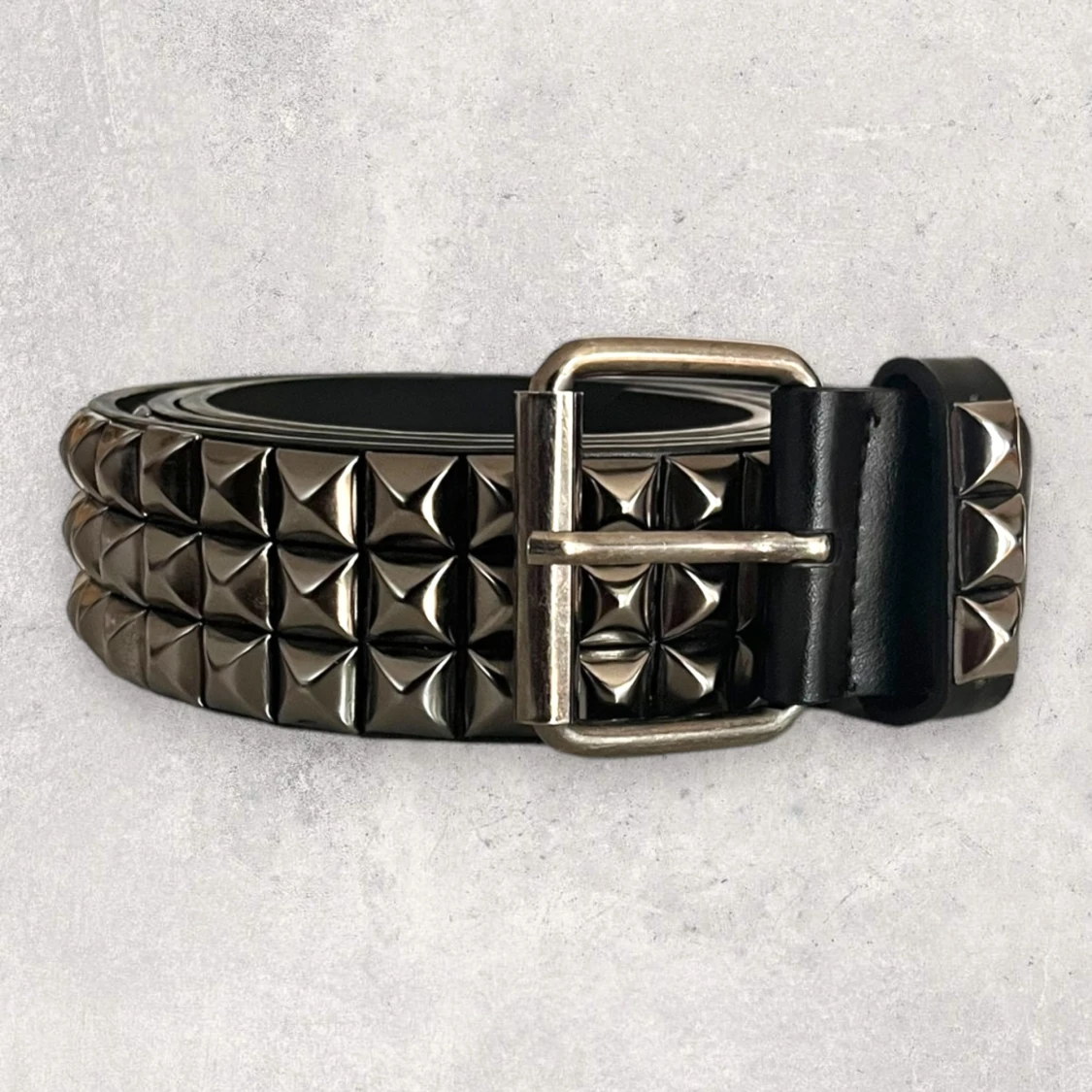 Mörk studded bälte 🖤