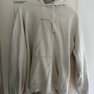 No Nationality - No Nationality hoodie Använd sparsamt 