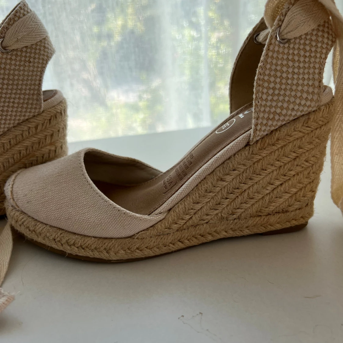 Vita kilklackar  - 91