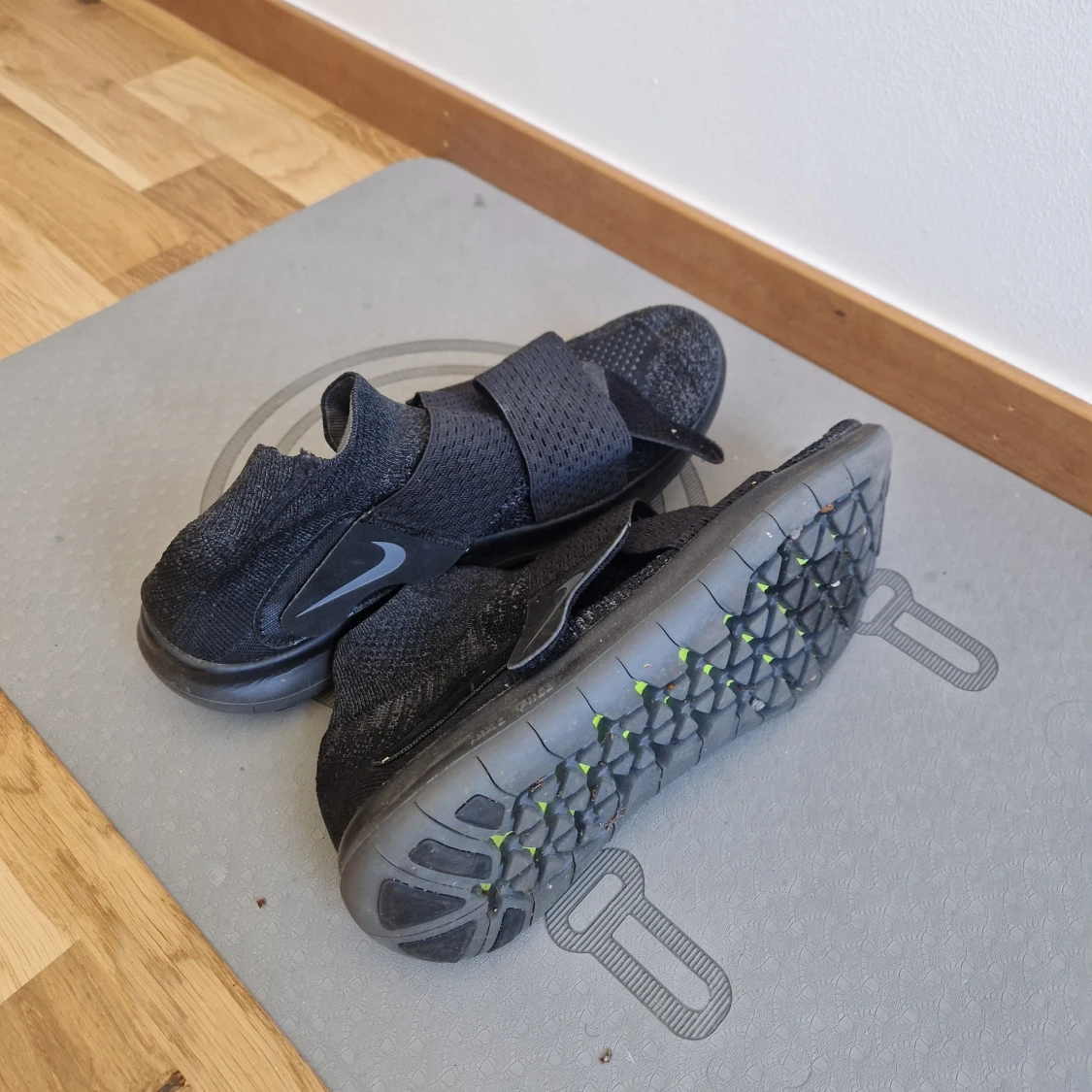 Nike runner sock fit 42.5 men - 90