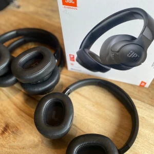 Jbl hörlurar  - Helt nya