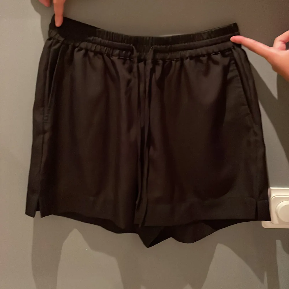 Aldrig använt, nypris 399kr, priset går att diskutera💞. Shorts.