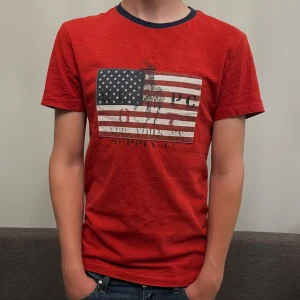Ralph Lauren t-shirt - Ralph Lauren t shirt | Skick ~ 9.5/10 | Storlek S | Sitter perfekt på mig som är 178 cm / Mvh