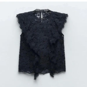 Zara blus - Spetsig fin marinblå blus💕