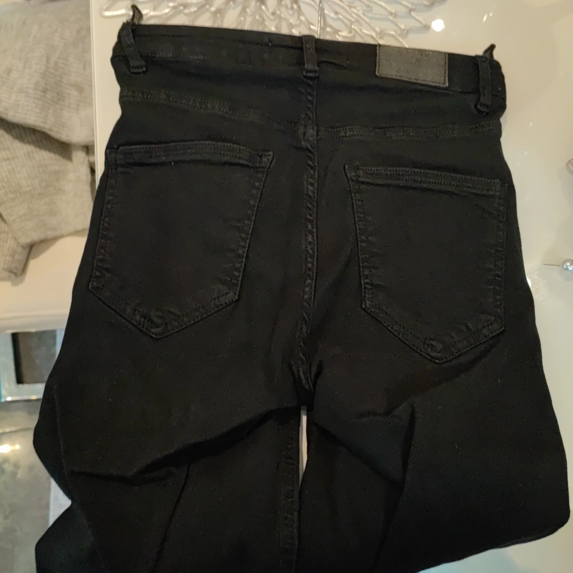 Molly svart korta jeans, storlek 34 - 91