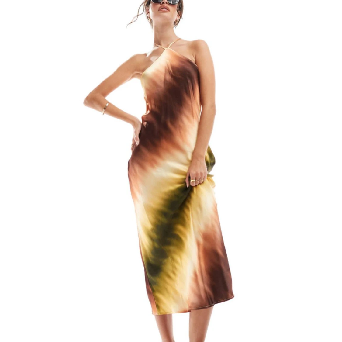 halterneck klänning