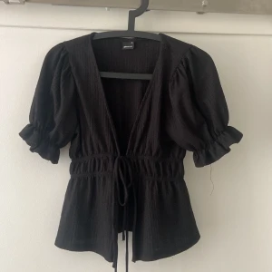 topp från gina  - oanvänd topp från gina 